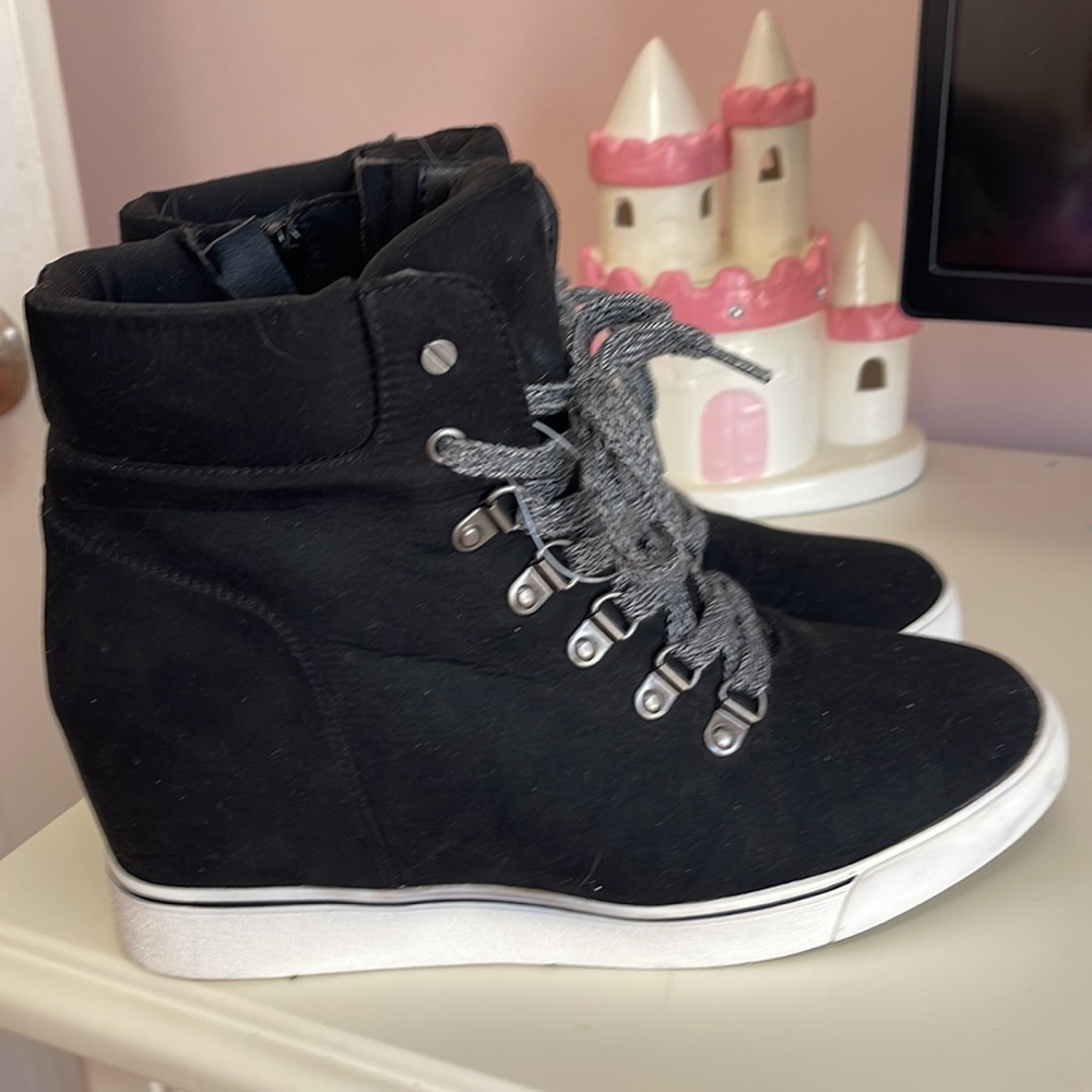 Sugar Black wedge sneaker